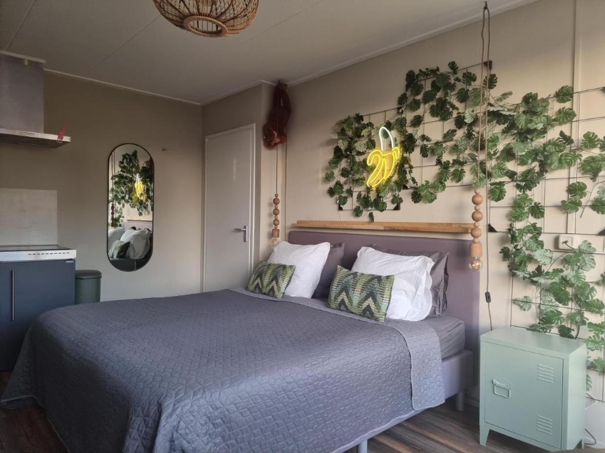 The Jungle - Duo Studio With Kingsize Terrace โกรนิงเงน ภายนอก รูปภาพ