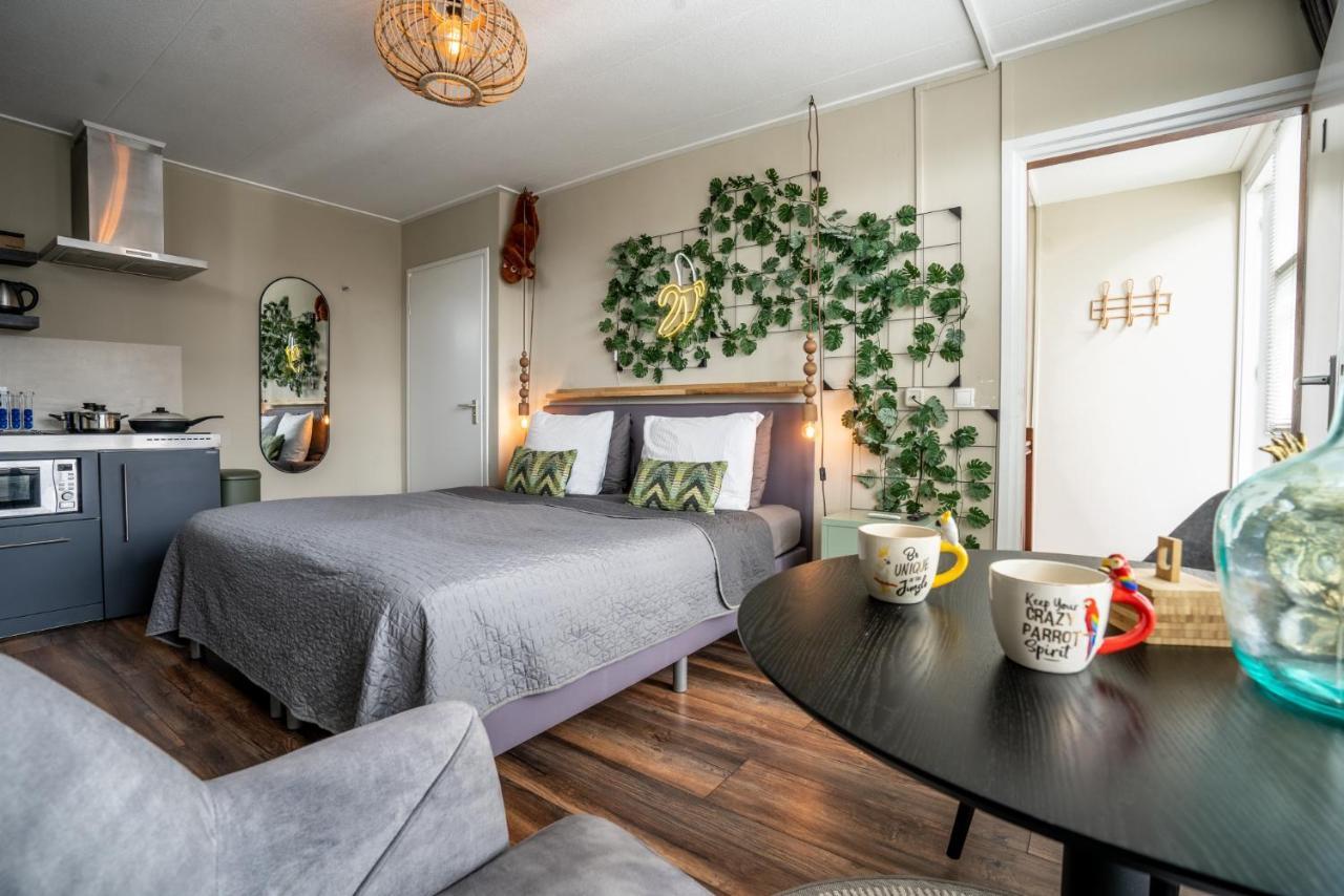 The Jungle - Duo Studio With Kingsize Terrace โกรนิงเงน ภายนอก รูปภาพ